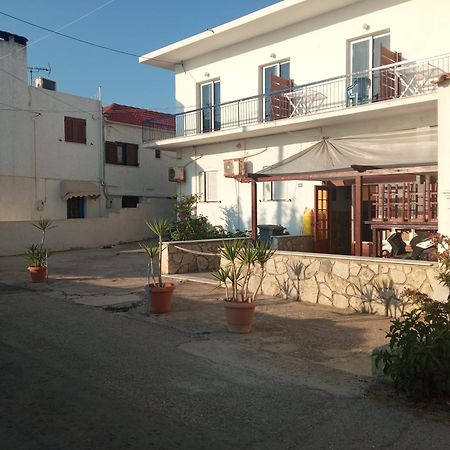 Akri Rooms Akráta Kültér fotó
